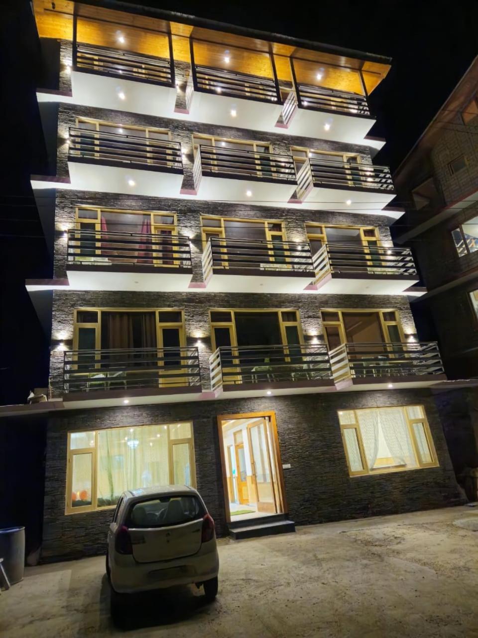 The Himalayan Sun Rise Hotel - Manali (Himachal Pradesh) — Photos 2